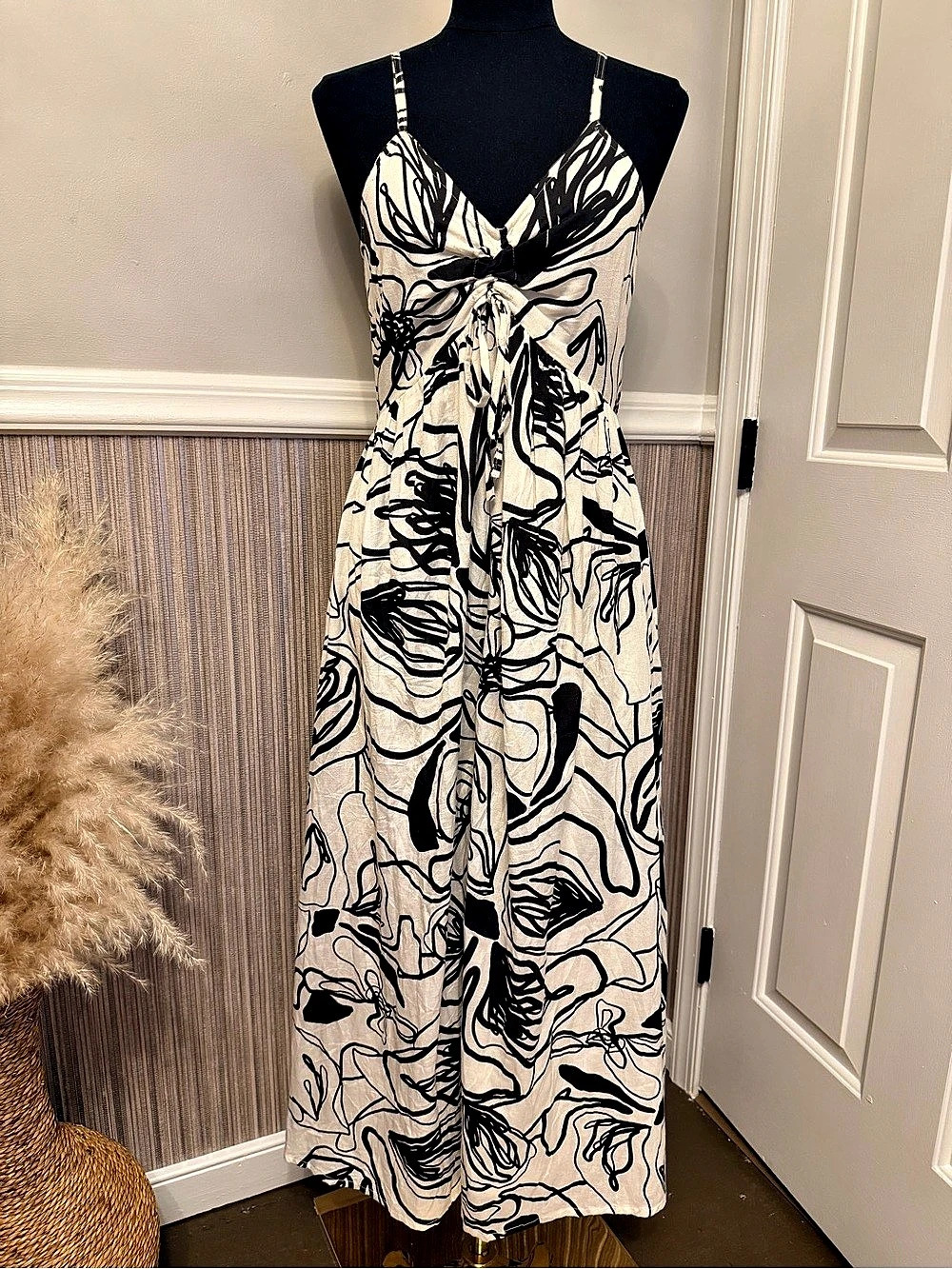 Sincerely Jules Black Ivory Floral Linen Blend Maxi Dress S